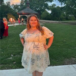 ALTERD STATE/ARULA Plus size formal dress